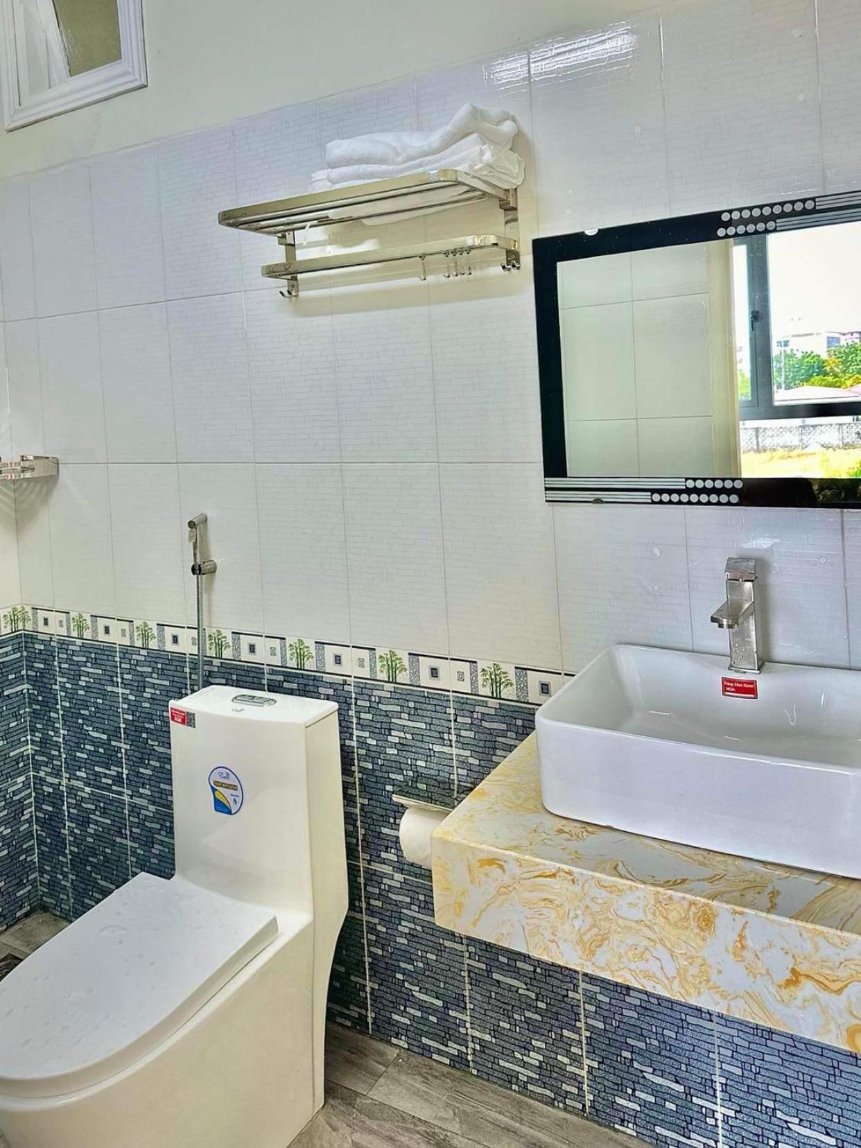 Khach San Sinh Hien Hotel Tuy Hoa Exterior photo